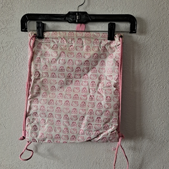 Hello Kitty Sequin Drawstring Backpack - Picture 6 of 7